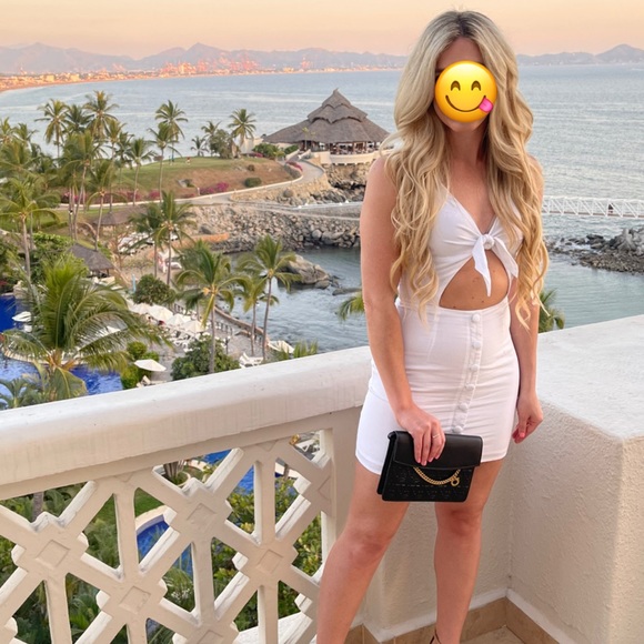 Elsie Tie Front Dress in White superdown - Picture 3 of 3